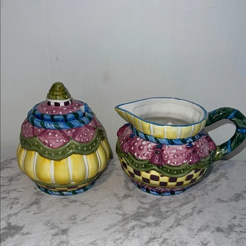 Vintage Young 1997 Covered Sugar and Creamer Set